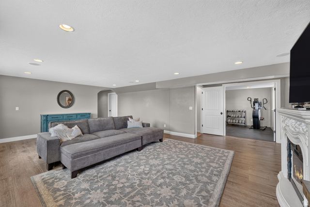 1672 EQUESTRIAN PARK WAY, Kaysville, UT 84037