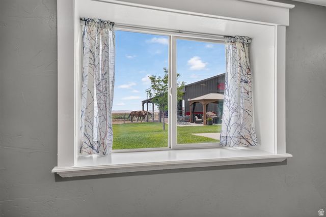 1672 EQUESTRIAN PARK WAY, Kaysville, UT 84037