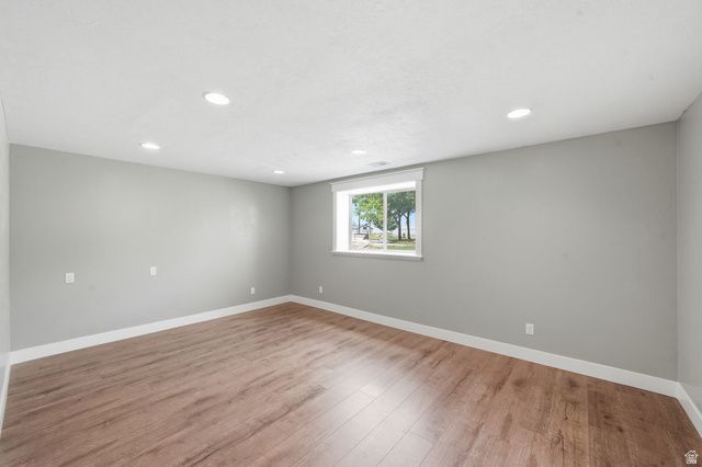 1672 EQUESTRIAN PARK WAY, Kaysville, UT 84037