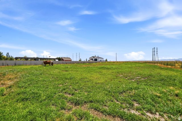 1672 EQUESTRIAN PARK WAY, Kaysville, UT 84037