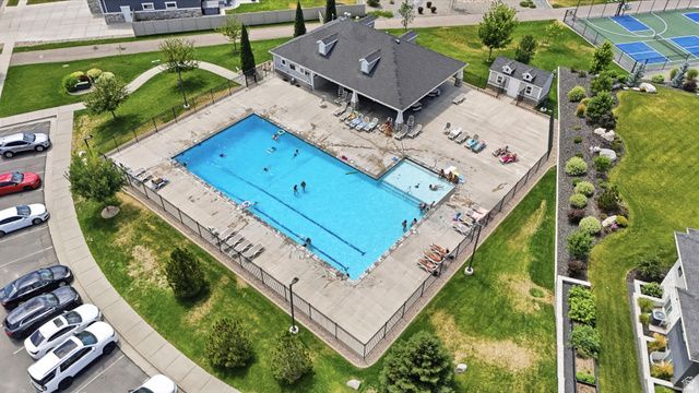 1672 EQUESTRIAN PARK WAY, Kaysville, UT 84037