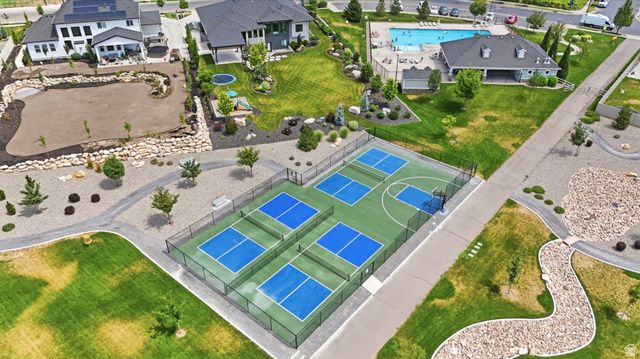 1672 EQUESTRIAN PARK WAY, Kaysville, UT 84037