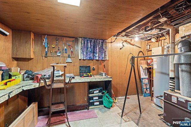 4 Banta Place, Bergenfield, NJ 07621