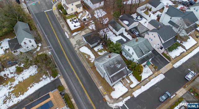 4 Banta Place, Bergenfield, NJ 07621