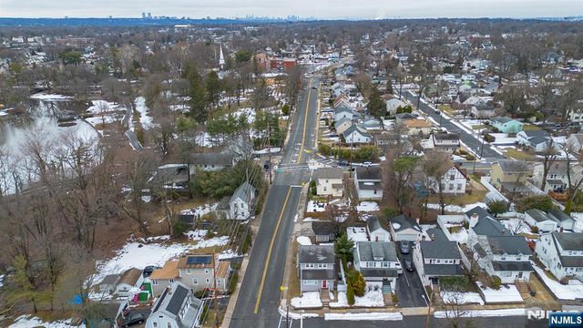 4 Banta Place, Bergenfield, NJ 07621