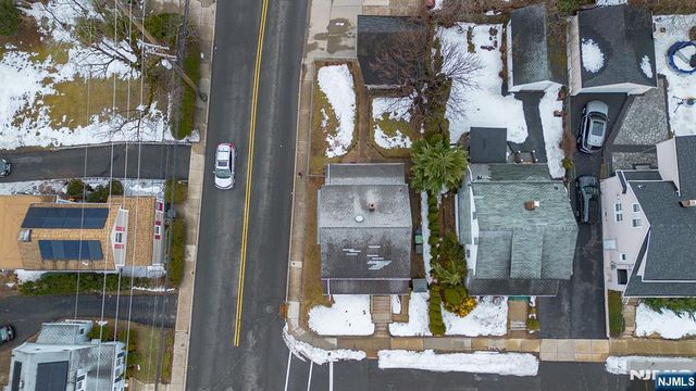 4 Banta Place, Bergenfield, NJ 07621