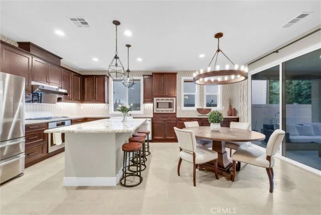 1164 Portola Oaks Dr, Lake Forest, CA 92610