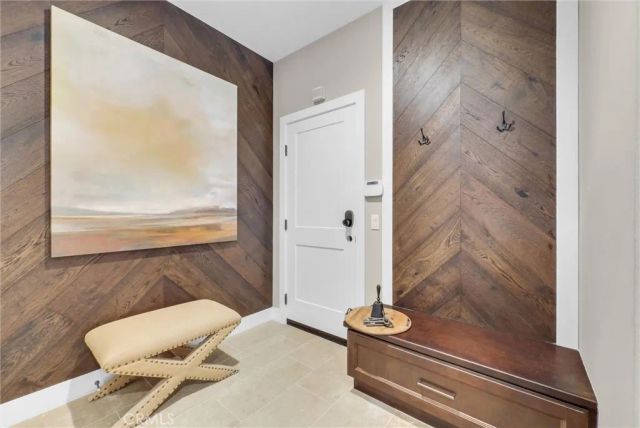 1164 Portola Oaks Dr, Lake Forest, CA 92610