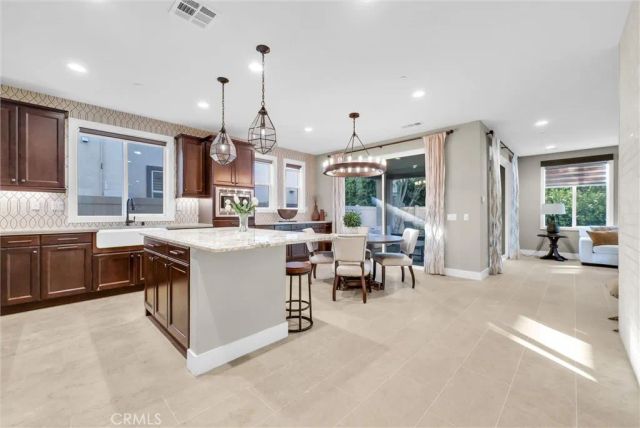 1164 Portola Oaks Dr, Lake Forest, CA 92610