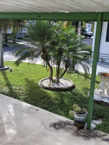 4209 S 88th Ct S S, Boynton Beach, FL 33436