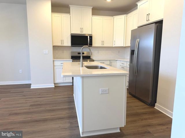 103 ABRAMO VICTOR DR, Downingtown, PA 19335