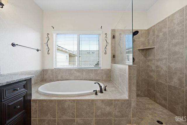 14524 Plumeria Court, Bakersfield, CA 93314