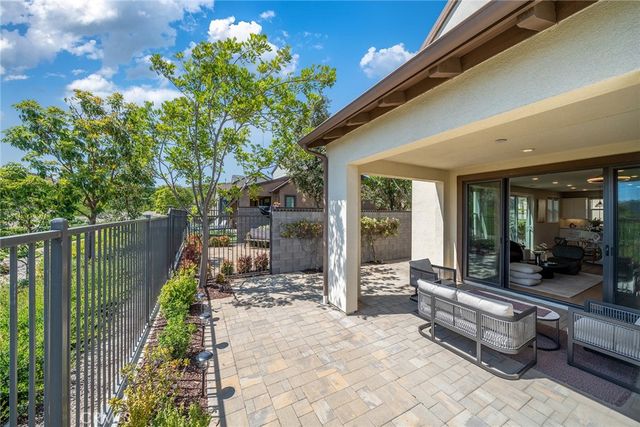 3 Ocaso, Rancho Mission Viejo, CA 92694