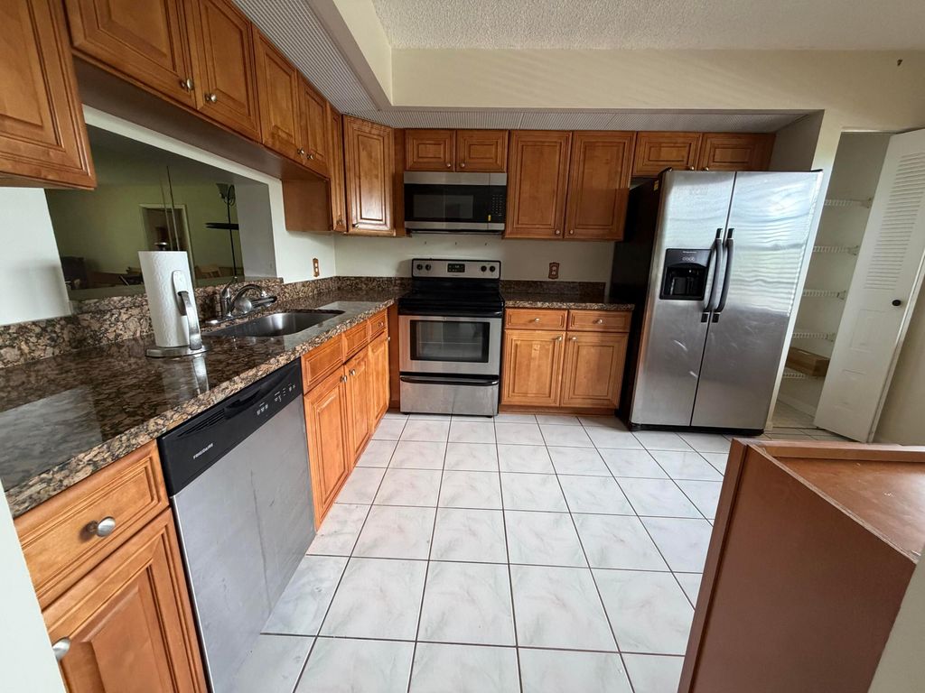 12650 SW 6TH Street 307K, Pembroke Pines, FL 33027