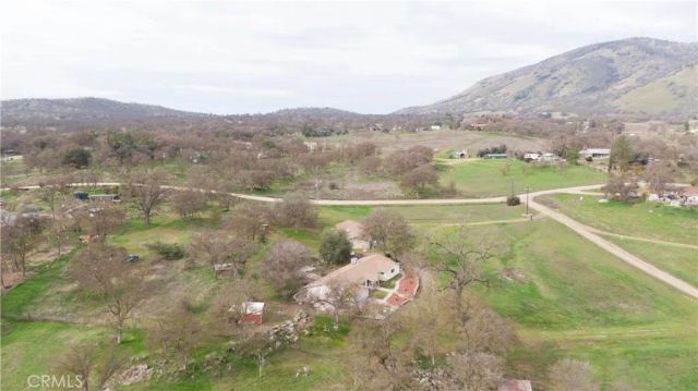 31306 Ruth Hill Road, Squaw Valley, CA 93675