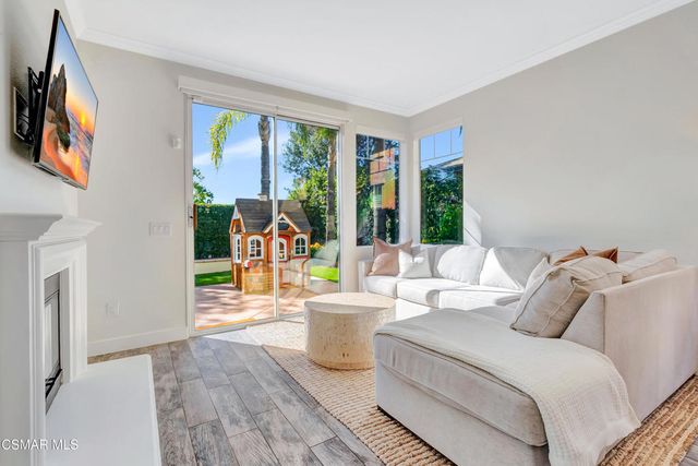 531 Shadow Lane, Simi Valley, CA 93065