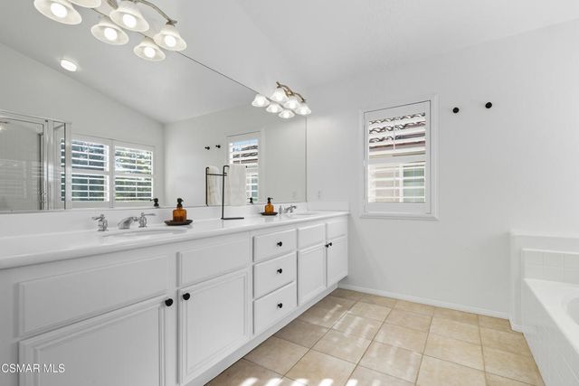 531 Shadow Lane, Simi Valley, CA 93065