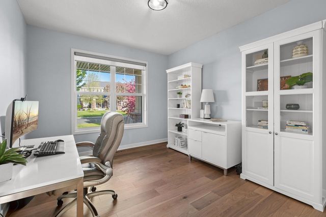 8821 Reflections Road, Chanhassen, MN 55317