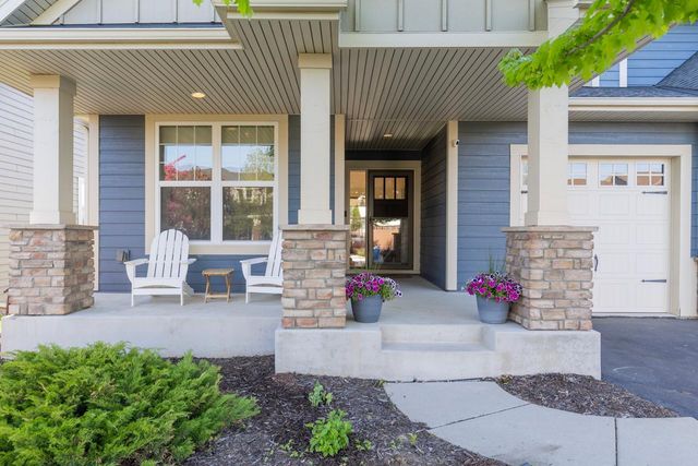 8821 Reflections Road, Chanhassen, MN 55317