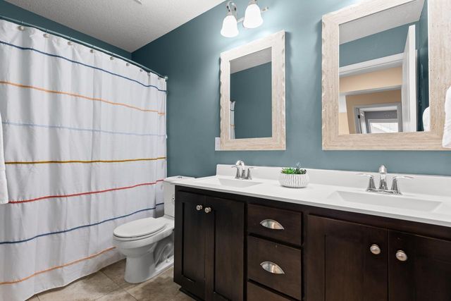 8821 Reflections Road, Chanhassen, MN 55317