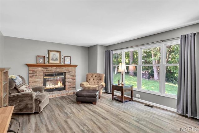 2101 Dettmer Place, Florissant, MO 63031