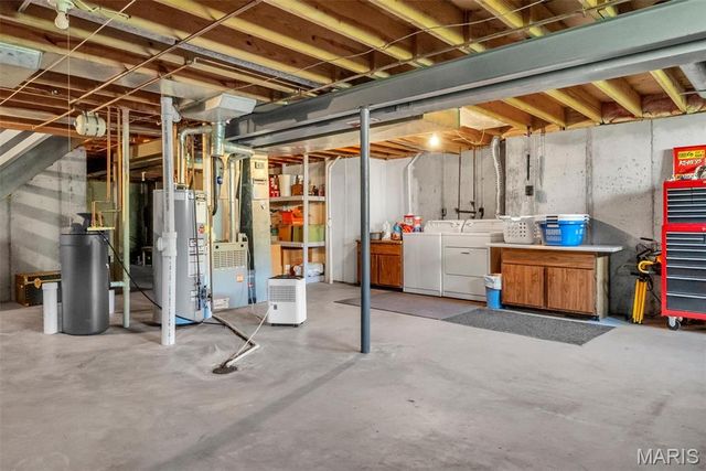 2101 Dettmer Place, Florissant, MO 63031