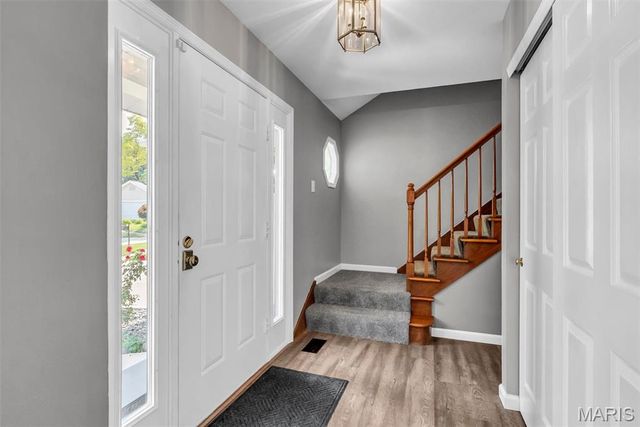 2101 Dettmer Place, Florissant, MO 63031