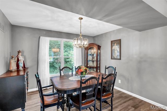 2101 Dettmer Place, Florissant, MO 63031