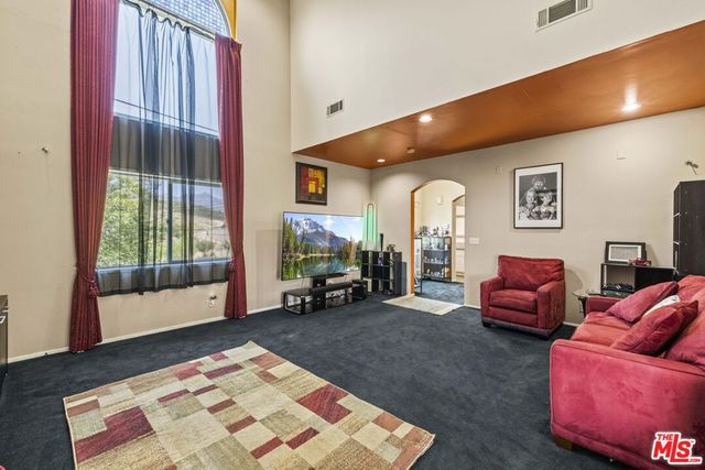 21683 Wo He Lo Trail, Chatsworth, CA 91311