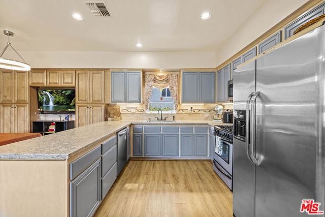 21683 Wo He Lo Trail, Chatsworth, CA 91311