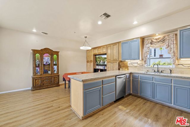 21683 Wo He Lo Trail, Chatsworth, CA 91311