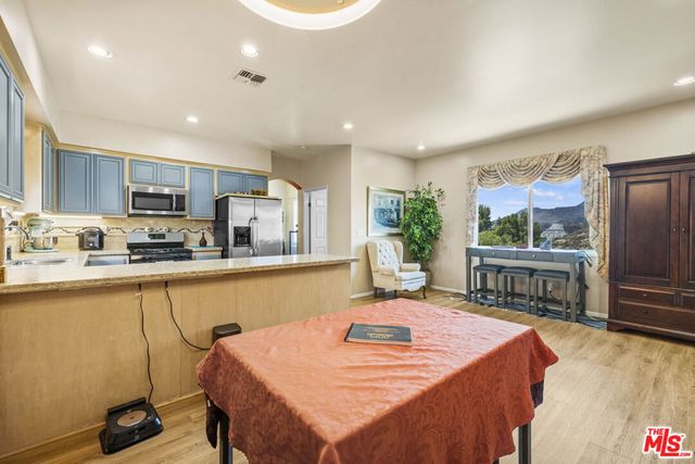 21683 Wo He Lo Trail, Chatsworth, CA 91311