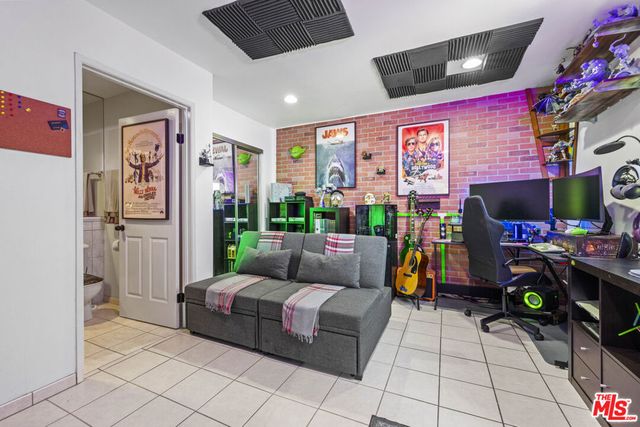 21683 Wo He Lo Trail, Chatsworth, CA 91311