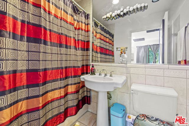 21683 Wo He Lo Trail, Chatsworth, CA 91311