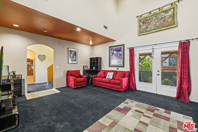 21683 Wo He Lo Trail, Chatsworth, CA 91311