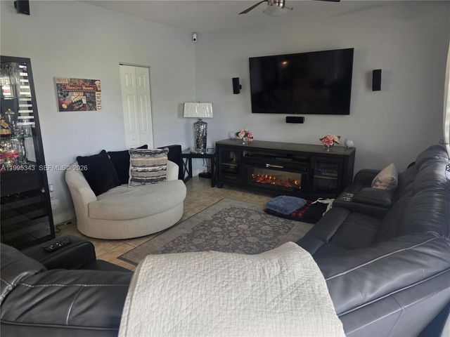 11225 SW 238th St, Homestead, FL 33032