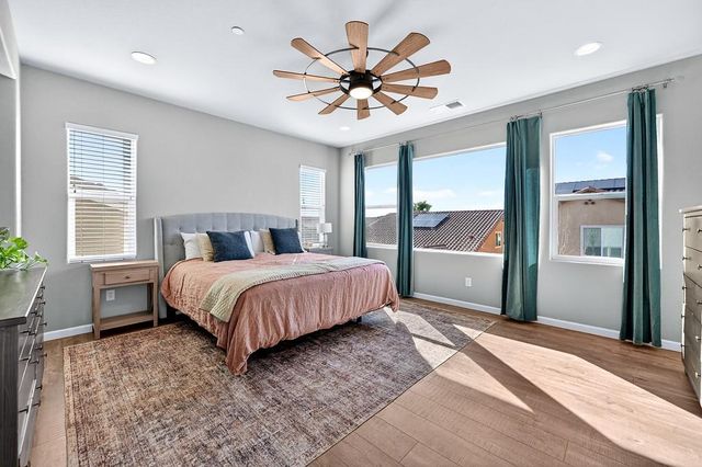 809 Calico Dr, Rocklin, CA 95765