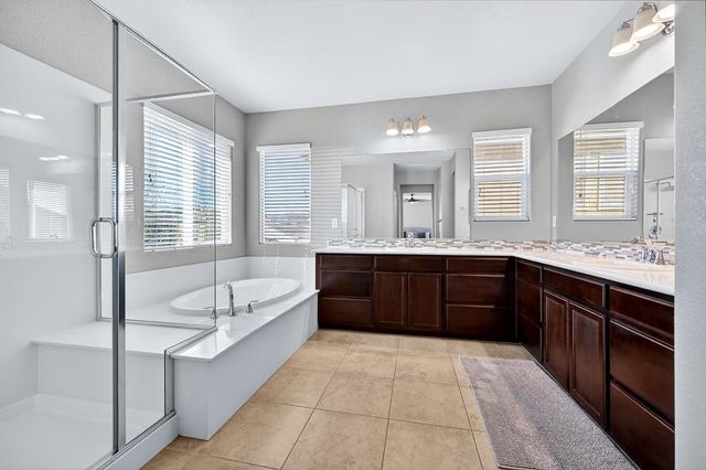 809 Calico Dr, Rocklin, CA 95765