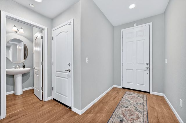 809 Calico Dr, Rocklin, CA 95765