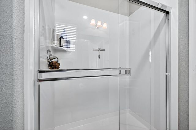 809 Calico Dr, Rocklin, CA 95765