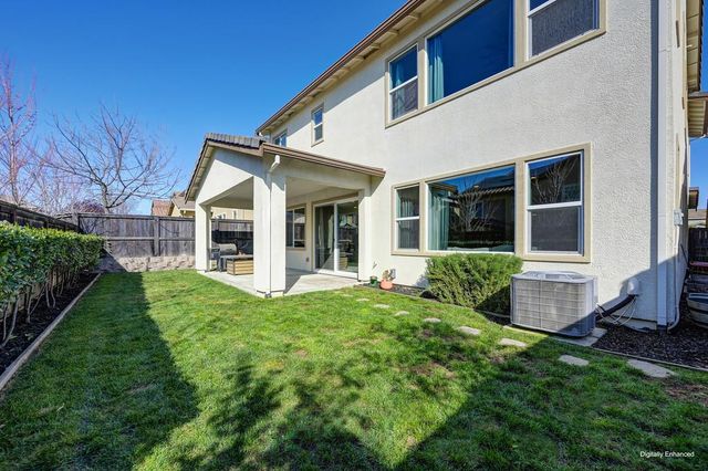 809 Calico Dr, Rocklin, CA 95765