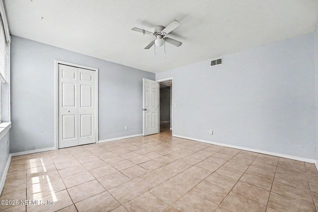 4334 S PLAZA GATE Lane 102, Jacksonville, FL 32217