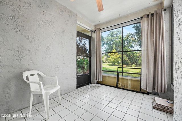 4334 S PLAZA GATE Lane 102, Jacksonville, FL 32217