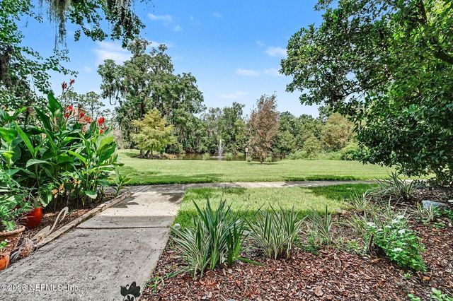 4334 S PLAZA GATE Lane 102, Jacksonville, FL 32217