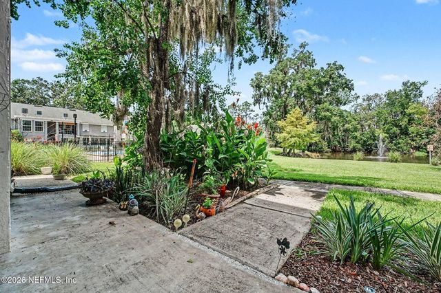 4334 S PLAZA GATE Lane 102, Jacksonville, FL 32217