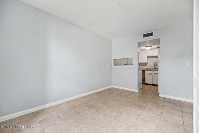 4334 S PLAZA GATE Lane 102, Jacksonville, FL 32217