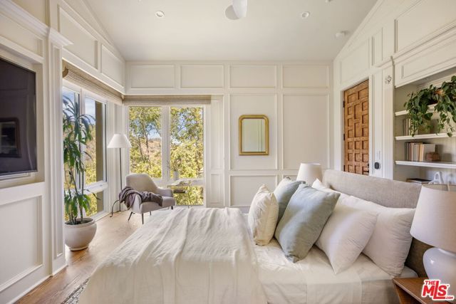 13341 Mulholland Drive, Beverly Hills, CA 90210