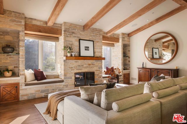 13341 Mulholland Drive, Beverly Hills, CA 90210