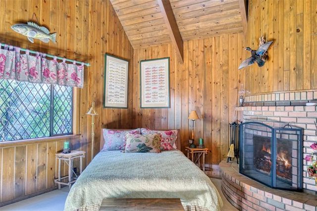 27990 Peninsula Drive North, Lake Arrowhead, CA 92352