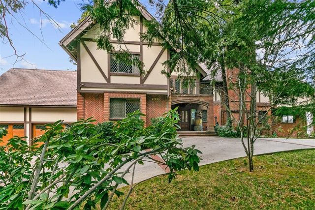 27990 Peninsula Drive North, Lake Arrowhead, CA 92352